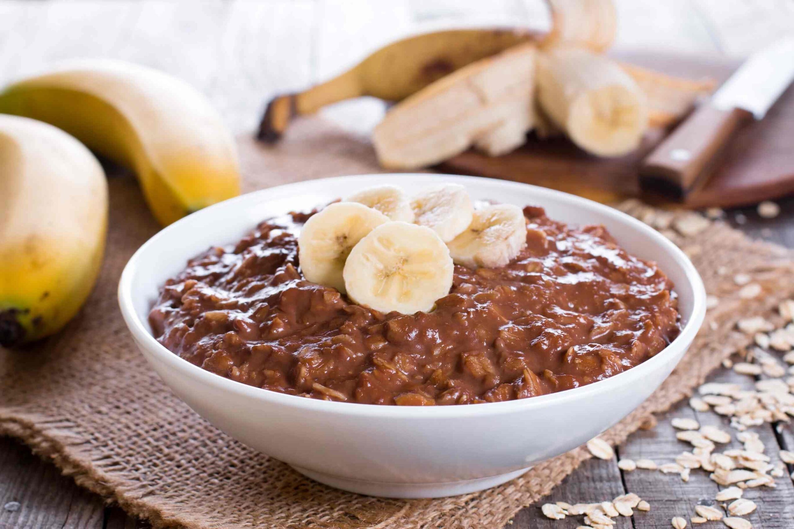 aprenda como fazer mingau de chocolate cremoso com banana