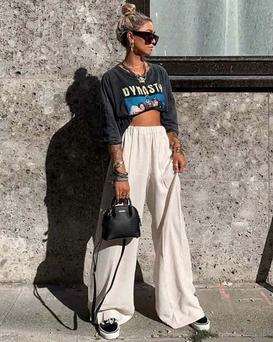 calça confortável para look de estilo urbano com camiseta cropped