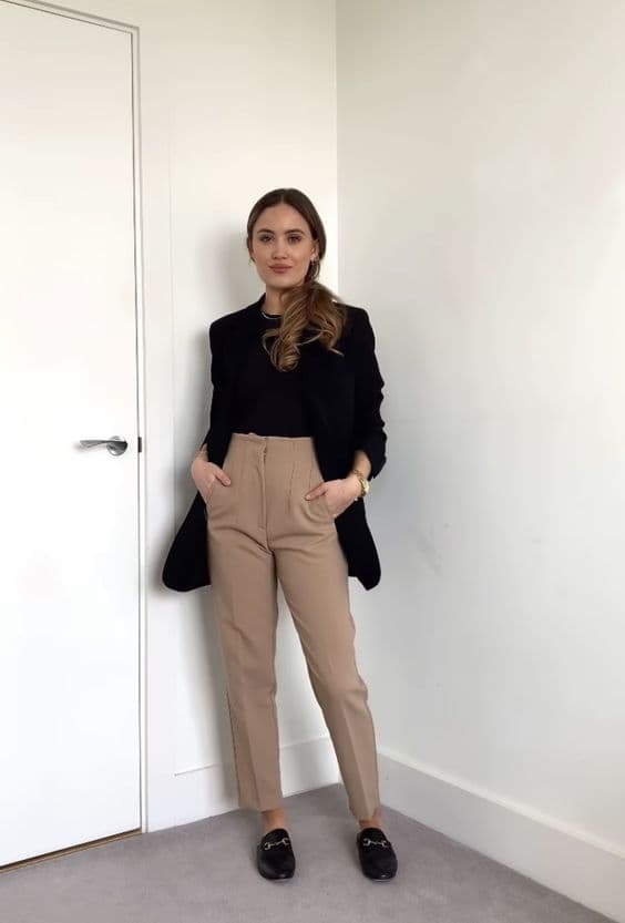 ideia de look para entrevista de emprego com calça alfaiataria e blazer prego 