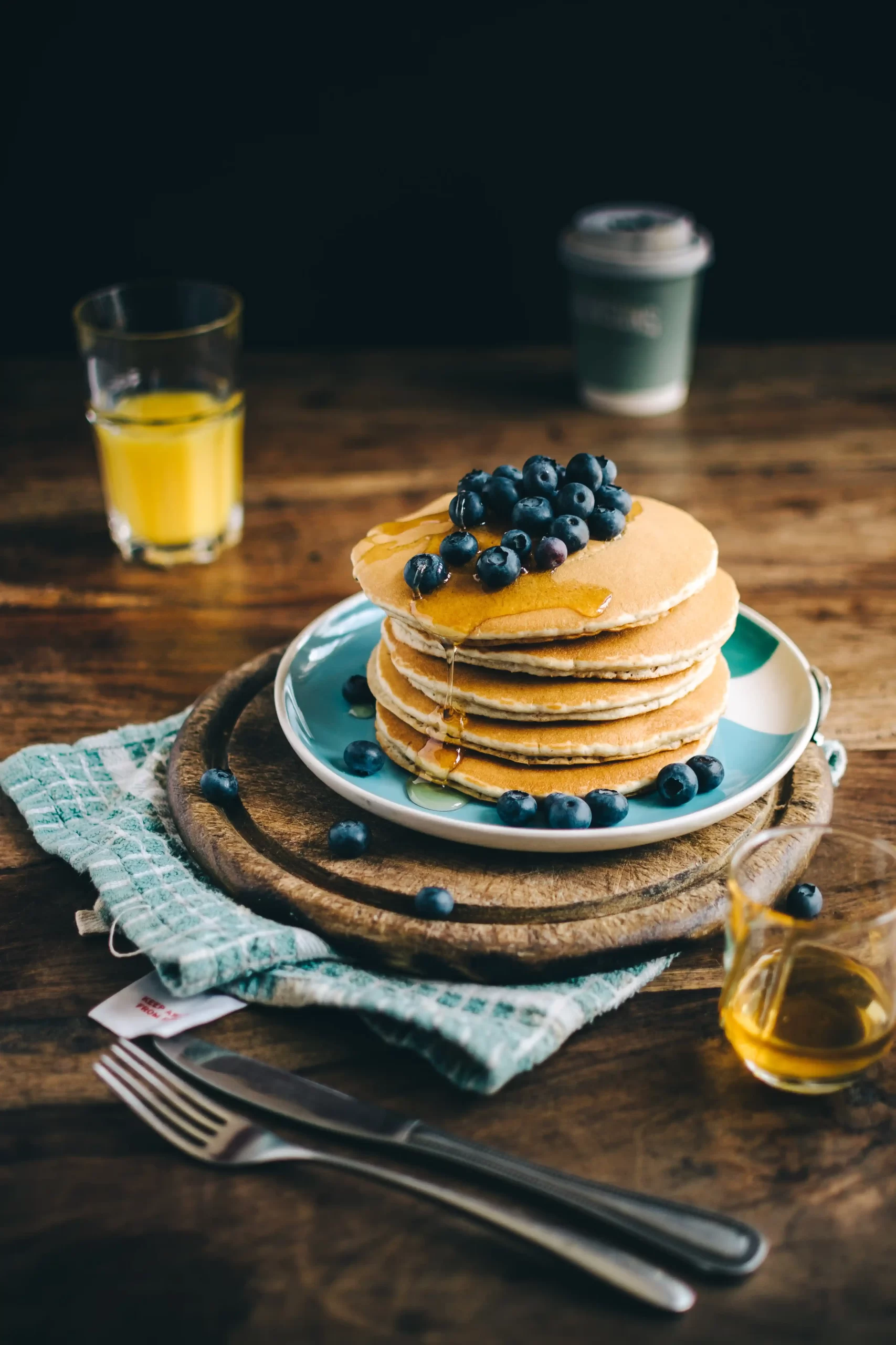 receita de panqueca americana doce com mel e blueberry 