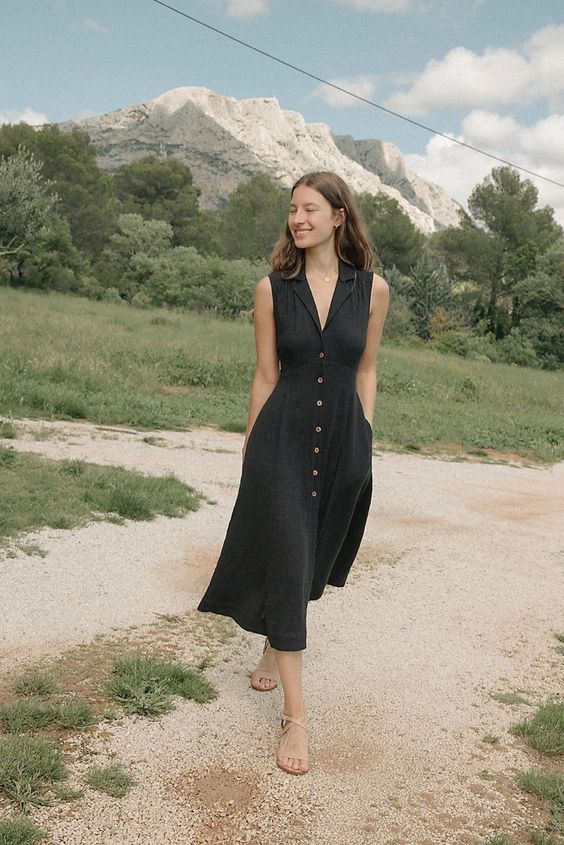 look com vestido de botões midi preto