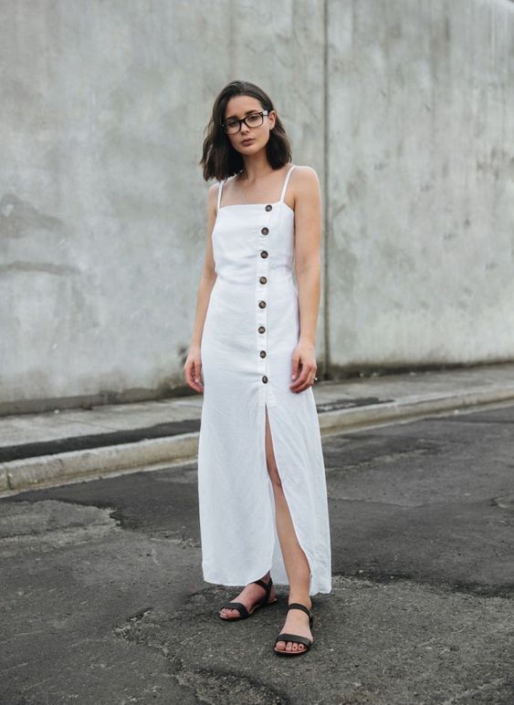 Look verão com vestido longo de botões na frente branco