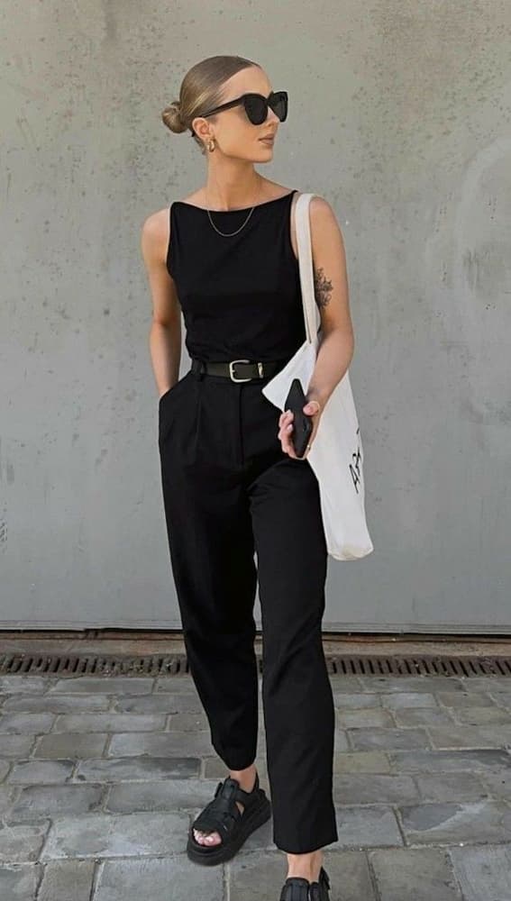 look all black feminino com regata e calça