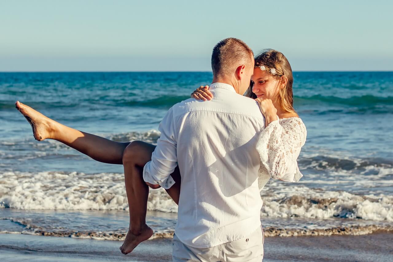 legenda para foto na praia com namorado 