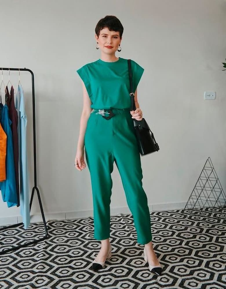 look de natal monocromatico com conjunto verde 