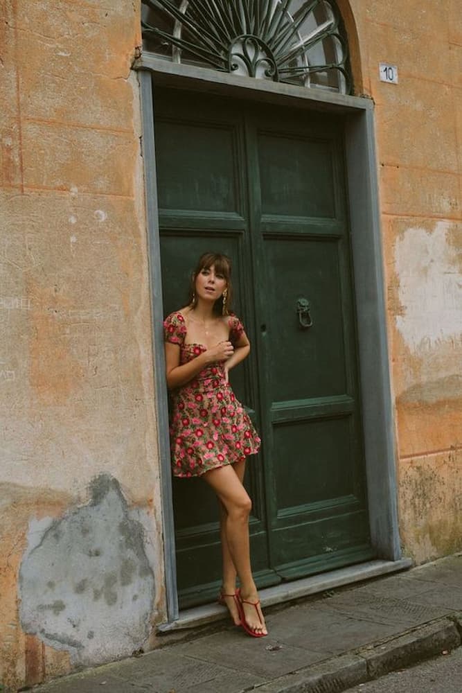 look tomato girl summer com vestido estampado curto