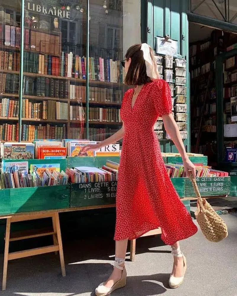 vestido midi vermelho para look com tomato girl aesthetic