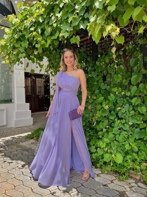 look para casamento de dia com vestido lilás 