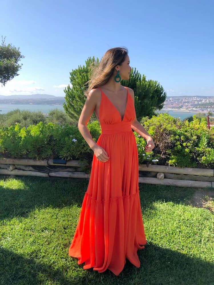 vestido laranja para look para casamento de dia em chácara