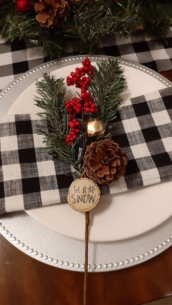 arranjos individuais para mesa de natal decorada