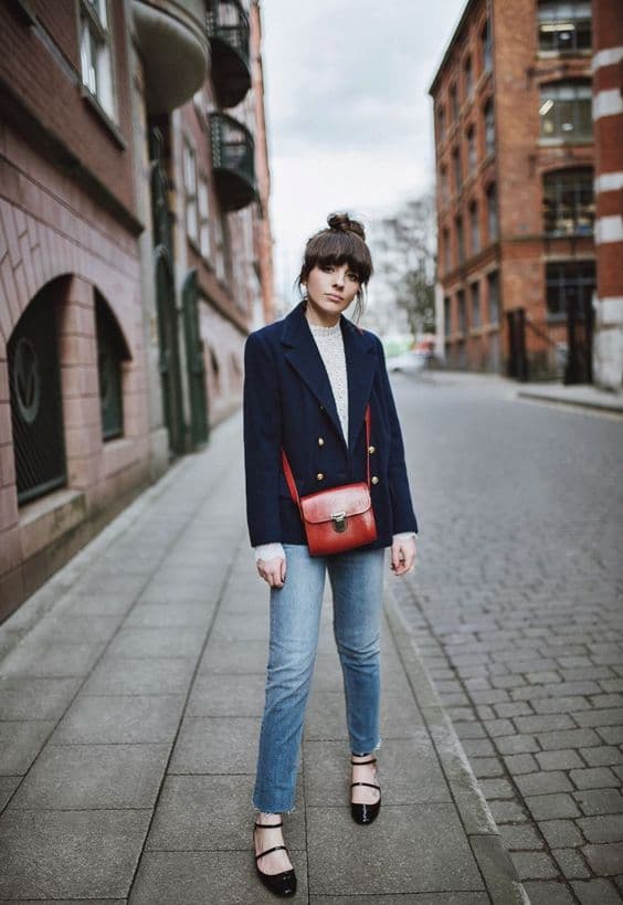 sapatilha Mary Jane para look com jeans e blazer