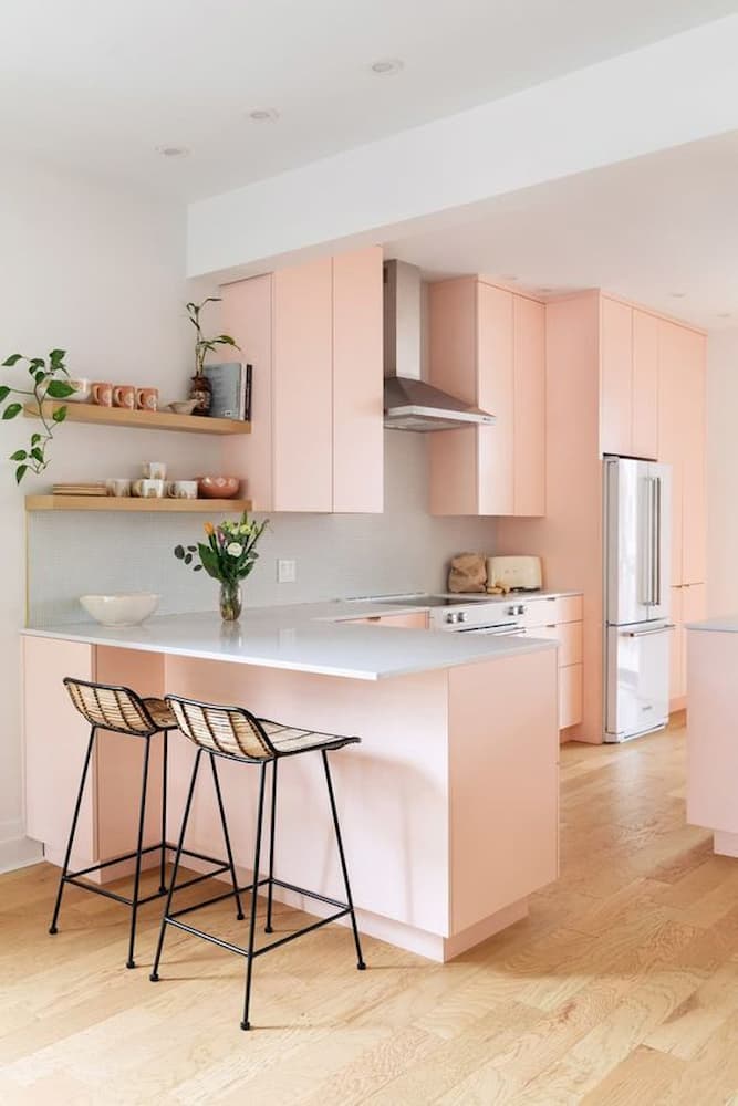 Decoração clean para cozinha rosa americana