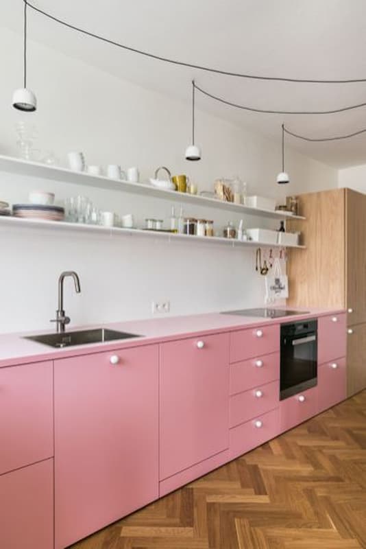 luminária minimalista para decorar cozinha rosa e branca