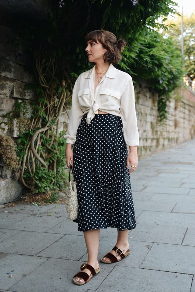 look para almoço de domingo com camisa branca e rasteirinha 