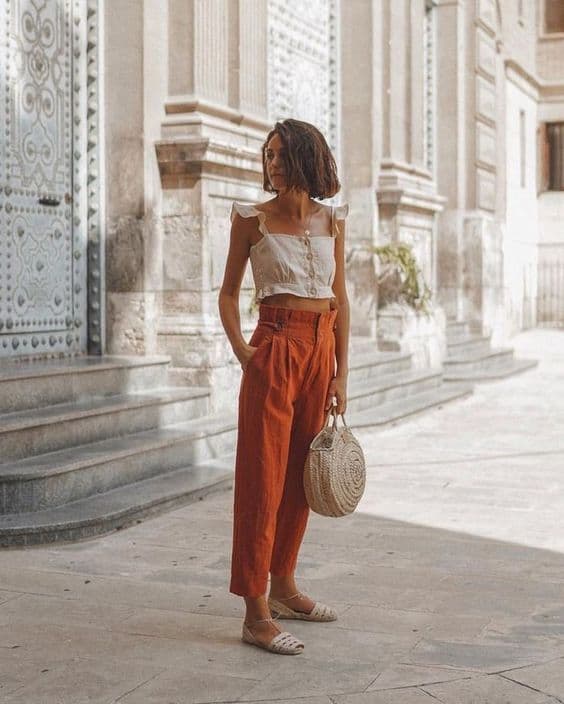 look para almoço de domingo no verão com calça terracota 