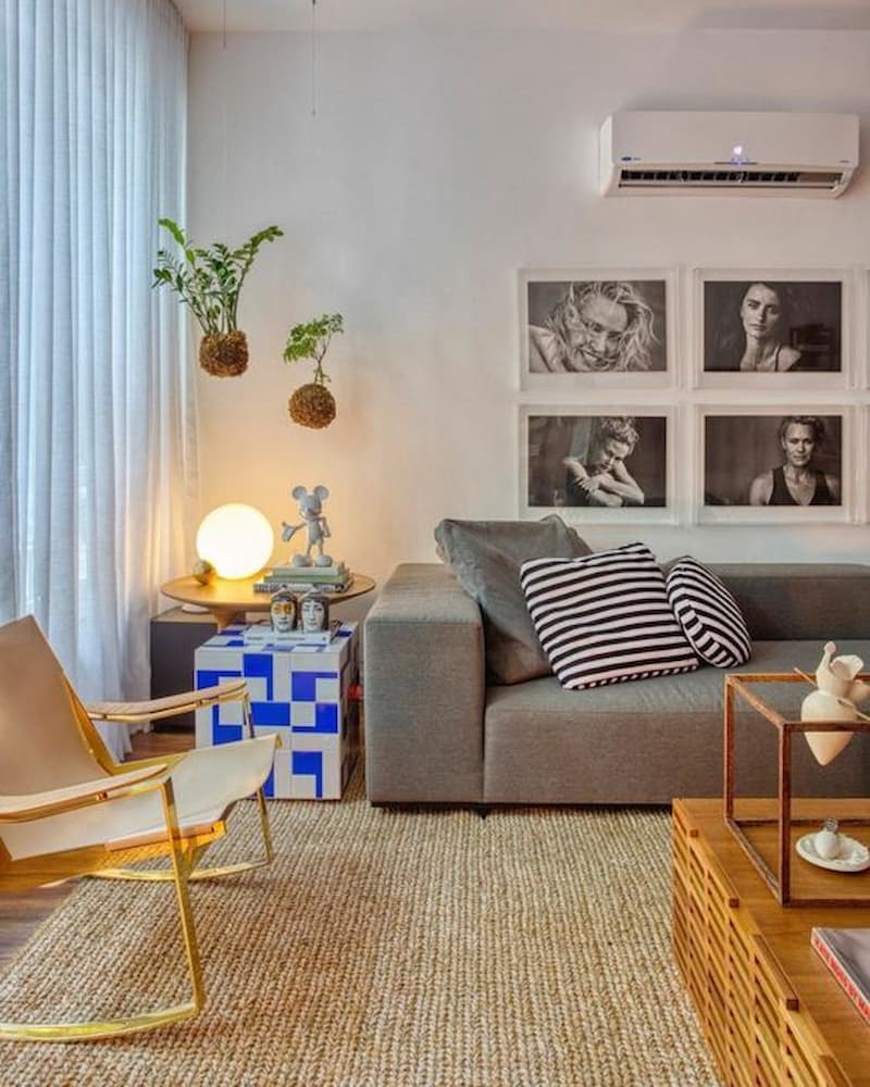 cortina e tapete em cores claras para decoração de casa aconchegante 