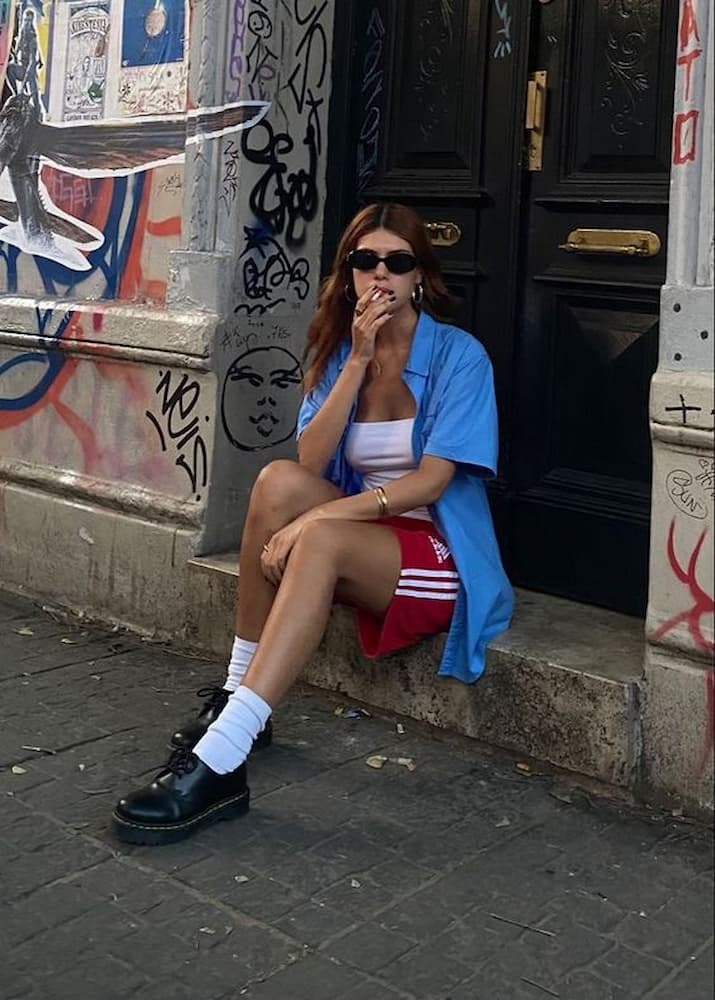 oxford com meia para look com shorts adidas