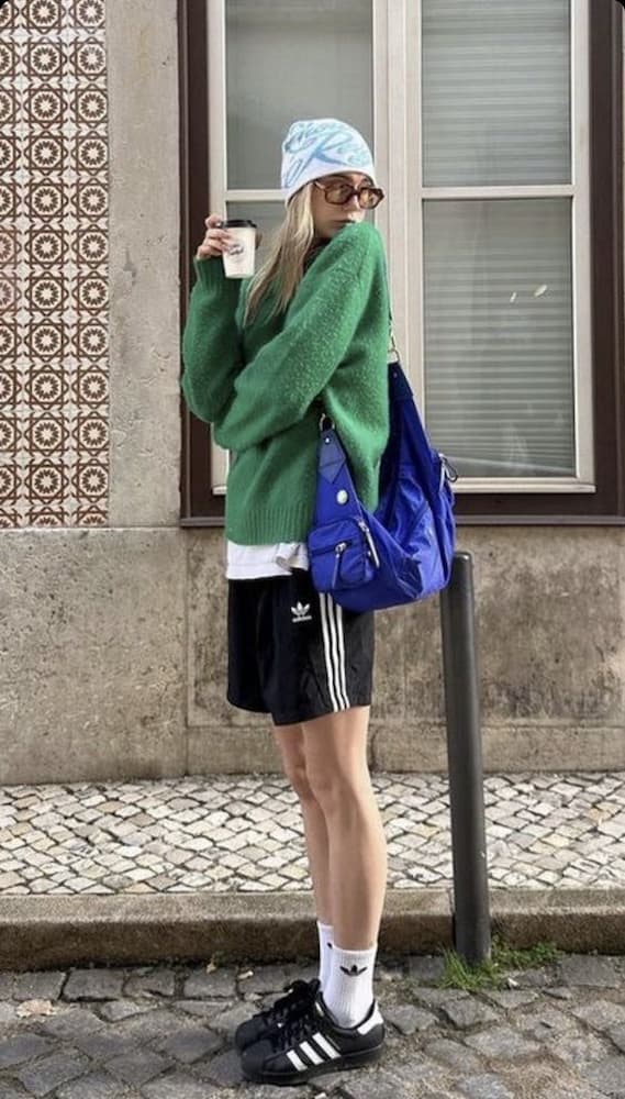 sueter verde para look com shorts adidas preto 